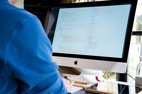 Computer - Blue Shirt -22_1 kb Computer - Blue Shirt -22_1 kb